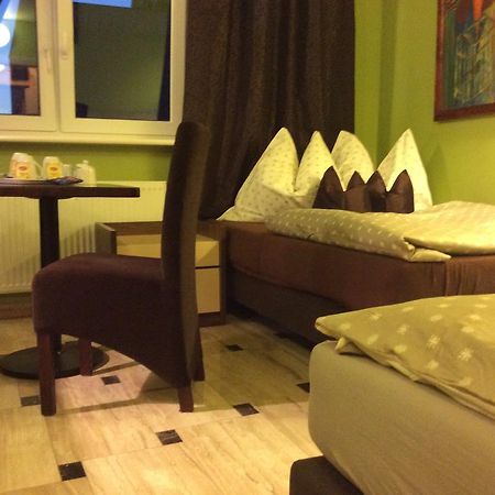 Mika Rooms Raclawicka 144 & Wislicka 3 Studio - Adults Only Varsovia Exterior foto