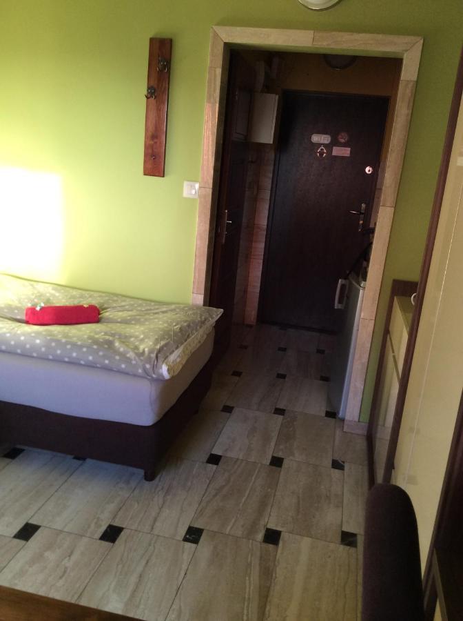 Mika Rooms Raclawicka 144 & Wislicka 3 Studio - Adults Only Varsovia Exterior foto